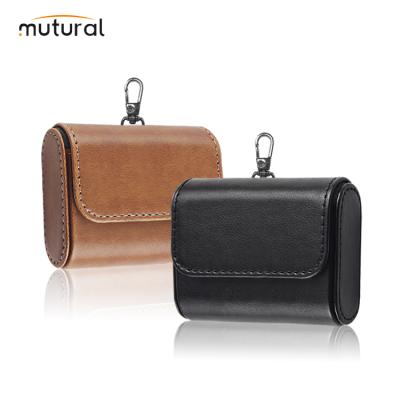 China Fashion and custom slim hot sale with metal clasp and key chain premium leather case for Airpods pro for sale