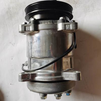 China Customized Sinotruck HOWO Truck Spare Parts Wg1500139006 Air Conditioner Compressor for sale