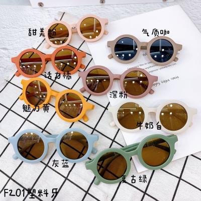 China Denmark Frosted Glass Sunglasses Children's Sunglasses UV400 New Fashion Retro Round Teeth Frame Plastic Kids Sunglasses CCYH for sale