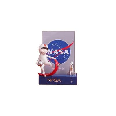 China New 2022 Retro Europe Space Astronaut Series Resin Photo Frame Table Nordic European Simple Home Desktop Decoration for sale