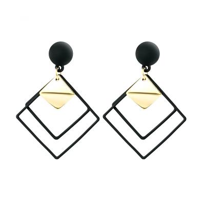 China New Fashion Environmentally Friendly Dangle To Drop Korean Earrings For Women 2021 Geometric Round Gold Heart Earring Wedding Jewelry Earring for sale