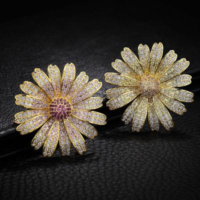 China 2022 New Creative Kind Zircon Brooch Pin Elegant Suit Brooch Fashionable Daisy Micro-inlaid for sale