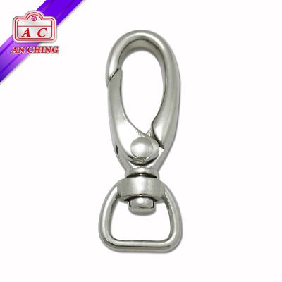 China Retail Industry Heavy Duty Metal Lobster Claw Trigger Swivel Eye Bolt Snap Hook for sale