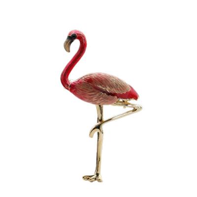 China Daily life wholesale latest color three-dimensional oil dripping flamingo brooch, gender animal brooch, female jewelry for sale