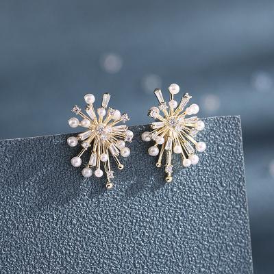 China TRENDY Fashion Street Style Gold Plated Flower Women Snowflake Pearl Stud Earrings for sale