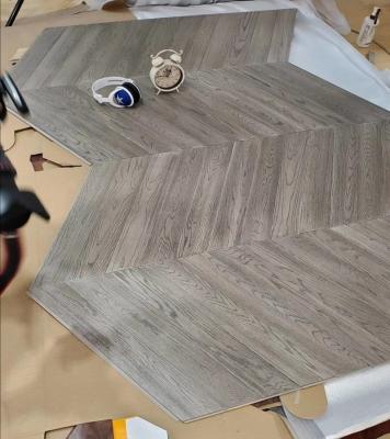 China Modern Thermal Treat Click Lock Oak Hardwood Herringbone Parquet Flooring for sale