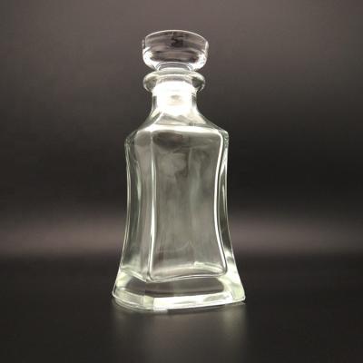 China Wholesale popular square shape 150ml personal care transparent glass bottle for bulk perfume and oud oil in store sales for sale