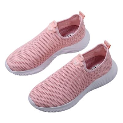 China Quick-drying Women's Fashion Style Shoes Trendy Breathable Mesh Walking Lightweight Slip-on Sneakers for sale