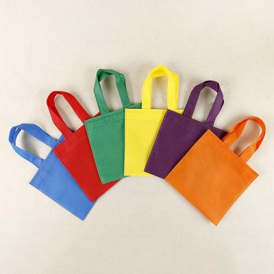 China Recyclable Wholesale Customized Eco-friendly Promotion Non-woven Bag Reusable Fabric Shopper With Logo for sale