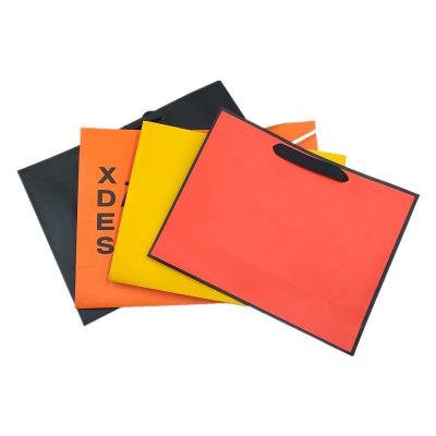 China Recycled Materials Customized High-end White Card Clothing Shopping Packaging Gifts Portable Paper Bags for sale