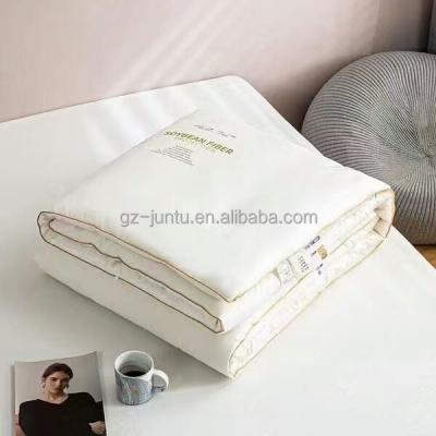 China Juntu Anti-Bacteria Recycled Blanket King Filled Bamboo Fiber Queen Size Comforter for sale