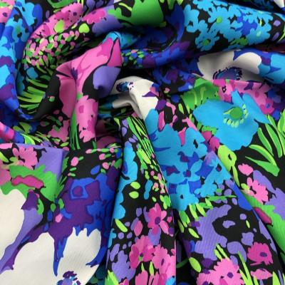 China New Style 100% Anti-Static Viscose Floral Printed Rayon Challis Fabric for sale