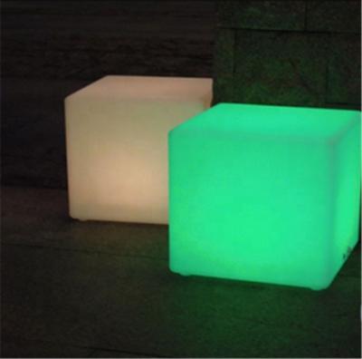 China Modern Bright Outdoor Led Light Garden Led Cube Seating for sale