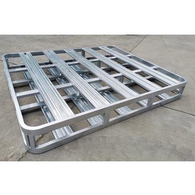 China Factory Reusable Two Way Rogue Steel Entry Pallet Heavy Duty Stakable Steel Pallets With Side for sale