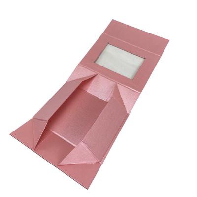 China Recyclable Gift Boxes Magnetic Foldable Gift Box Packaging With Window for sale