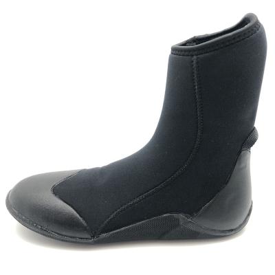 China New Style Anti-Slip Carry On Warm Surfing Boots Swim Neoprene Diving Surfing Shoes for sale