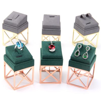 China luxury metal jewelry display set earrings display stand jewelry velvet jewelry display PJ00001 for sale