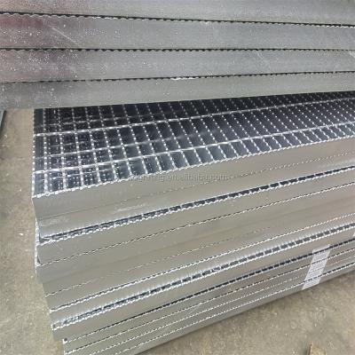 China Industrial Building Materials Hot Dipped 32 x 5mm Galvanized Steel Grating for sale