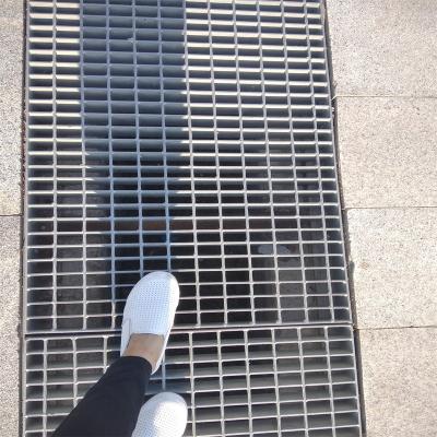 China Corrosion Resistance HDG Grating , Metal Grating , Industrial Serrated Hot DIP Galvanized Heavy Duty Steel Grating for sale