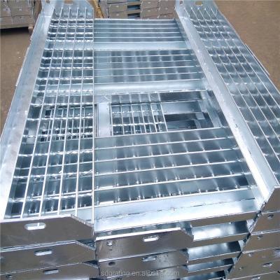 China Industrial Metal Galvanized Steel Grating Stair Treads for sale