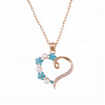 China Fashionable Zinc Alloy Heart Shaped Imitation Crystal Heart Color Gold Color Kc Pendant Necklace For Women for sale