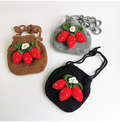 China High Quality Handmade Children's Handbag Girls Strawberry Shoulder Bag Diagonal Bag Knitted Cute Wallet For Girl for sale