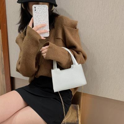 China Waterproof 2021 Soft PU Chain Messenger Shoulder Lady Bags Bags Fashion All-match Women Handbag For Traveling for sale