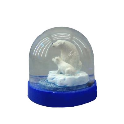 China Custom Europe Bear Resin Plastic Water Ball Snow Globe For Souvenir for sale