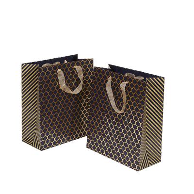 China Recycled Materials Customize Fashionable Hand Made Fancy Paper Bag For Girls for sale