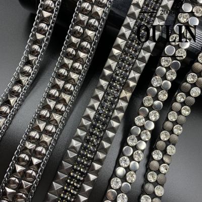 China Eco-fridendly hot fix strips designs stud lace trim heart transfer type trims iron on clothes fashion designs for sale