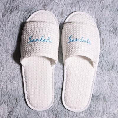 China Slipper For Hotel /Spa Low MOQ Cheapest Disposable Open Toe Hotel Slippers With Custom Logo for sale