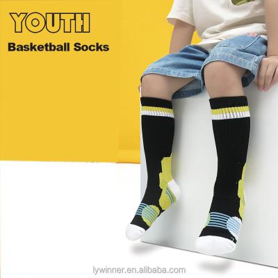 China Breathable Low MOQ Muti Color wholesale Youth athletic running cycling Kids basketball socks non-slip for sale