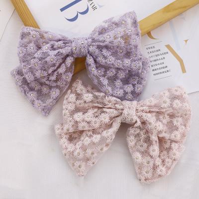 China 2021 Fashion Lace Bowknot Fashion Attractive Elegant Embroidery Daisy Flower Hair Bows Soft Elegant Hair Accessories With Clips For Girls for sale