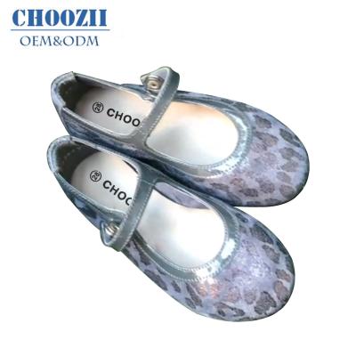 China Choozii Anti-slippery Customized Children Silver Upper Mary Jane Shoes Girls Pu Flat Shoes for sale