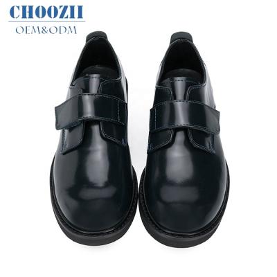 China Choozii Fashion Patent Leather Flat Kids School Shoes For Boys for sale