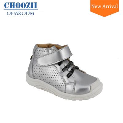 China Custom Wholesale Toddler Closure Strap Ankle Strap Choozii Factory Kids Ankle Children's Silver Kids Shoes for sale