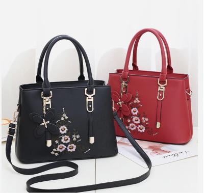 China Portable Wholesale Popular Ladies Shoulder Red Floral Embroidery Designs Handbag Leather Trim Women Tote Bags for sale