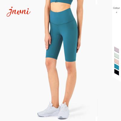 Chine Le yoga actif doux de beurre de femmes court-circuite des shorts de compression d'ascenseur de hanche à vendre