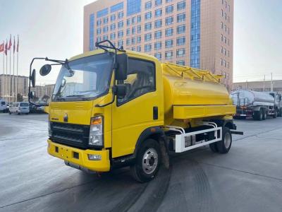 Cina Guida Zf8118 Sinotruk 20000 litri Diesel Tanker Oil 15000 litri Fuel Tank Truck in vendita