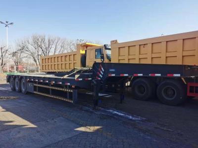 China Schwerlastfahrzeug 50 t 60 t Container-Traktor Niederbettanhänger mit Materialien zu verkaufen