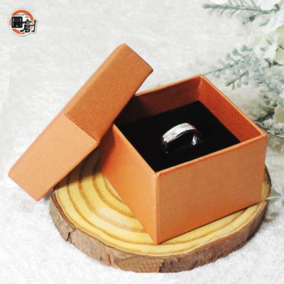 China Bronze Jewelry Packaging Box Gold Cardboard Gift Box Chain Necklace Jewelry Box for sale