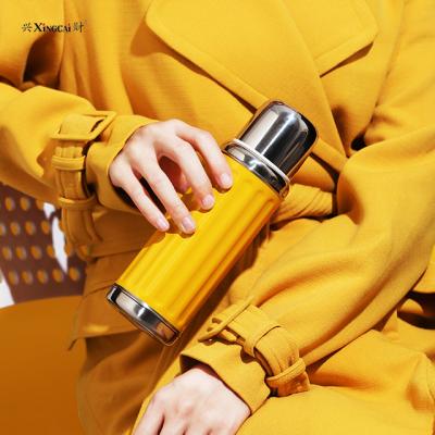 China AKS 2021 New Design Pretty Double Wall PORTABLE Insulated Water Bottle Stainless Steel Vacuum Flask for sale