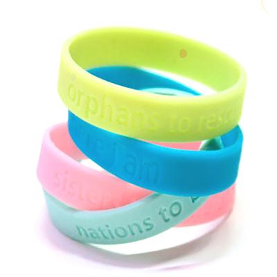 China Customized Silicone Wristbands Silicone Wristbands Silicone Wristbands Custom Wristbands 211129-2 for sale