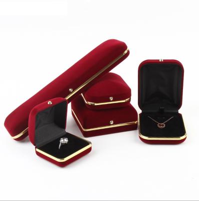 China 2020 Eco-Friendly Box Wholesale Custom Logo Red Velvet Jewelry Box Jewelry Gift Box Earring Ring Custom Logo for sale