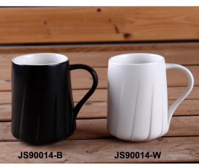 China Black White Bistro Ceramic Mugs Custom Logo Printing Dishwasher Safe Approved for sale