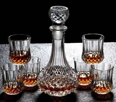 China Diamond Design Whiskey Glass Bottle With Cups For Night Bar Offer Whiskey for sale