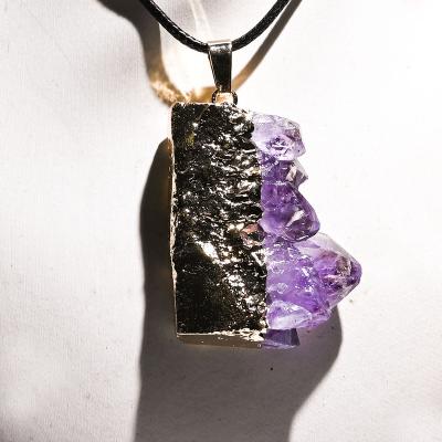 China The Other Lau Edge Energy Wholesale Natural Necklace Group Amethyst Stone Creative Drew Magnetic Therapy Crystal Gold Rim Gift for sale