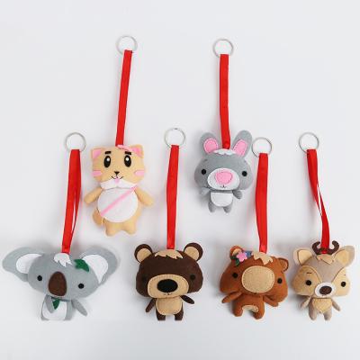 China Handmade Felt Metal Plush Toys Felt Felt Key Chain Diy Craft Key Chain With Bear Koala Moose for sale