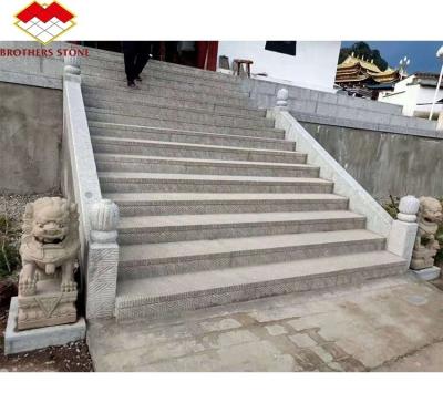 China Outdoor Cut-To-Size White Granite Slab with Modern Design and Flamed Granite Steps for sale