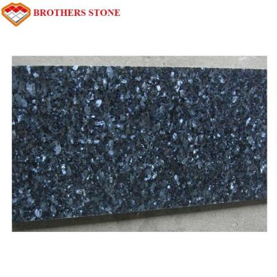 China Blauer Perlen-Granit deckt Platten ein Grad-Standard für Dekoration im Freien mit Ziegeln zu verkaufen